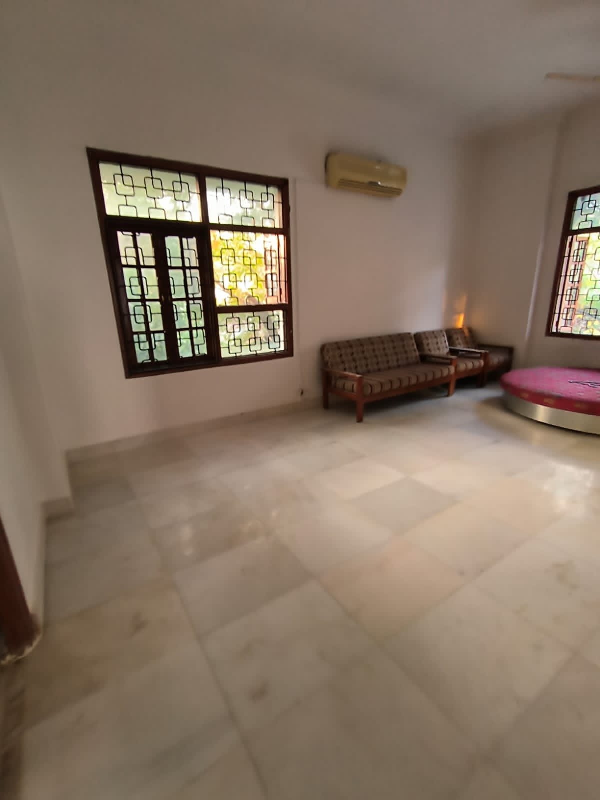 4 BHK Indedpendent  Tripl